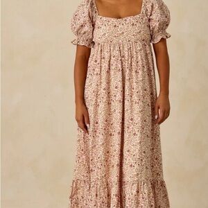 Elegant Floral Maxi Dress with Puff Sleeves